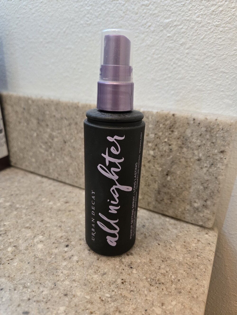 Urban Decay Setting Spray Bottle in Black with Purple Cap